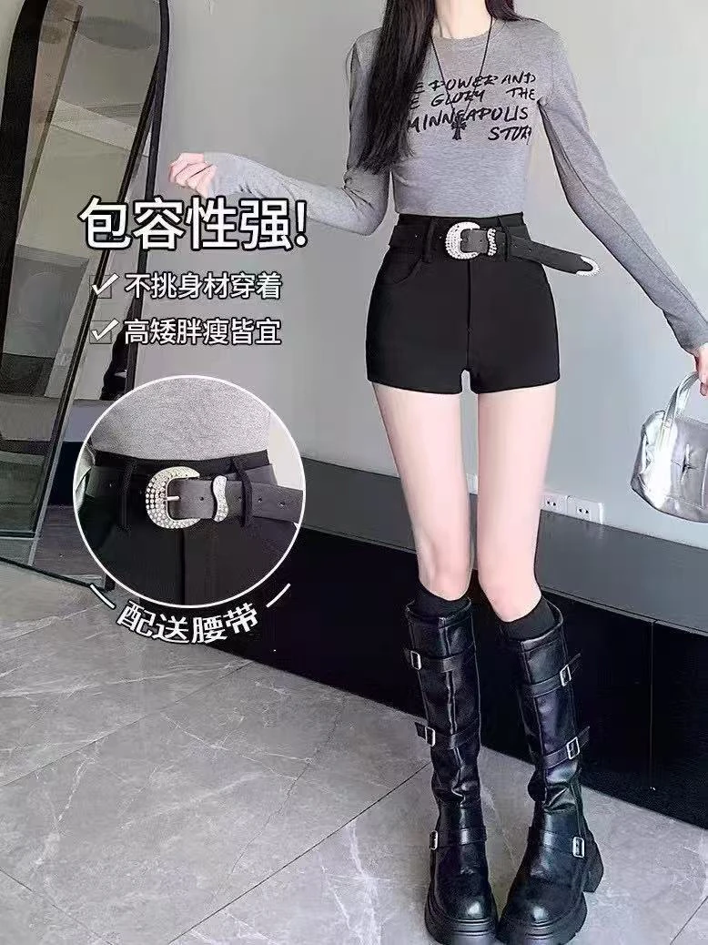 2025年时尚辣妹短裤显瘦