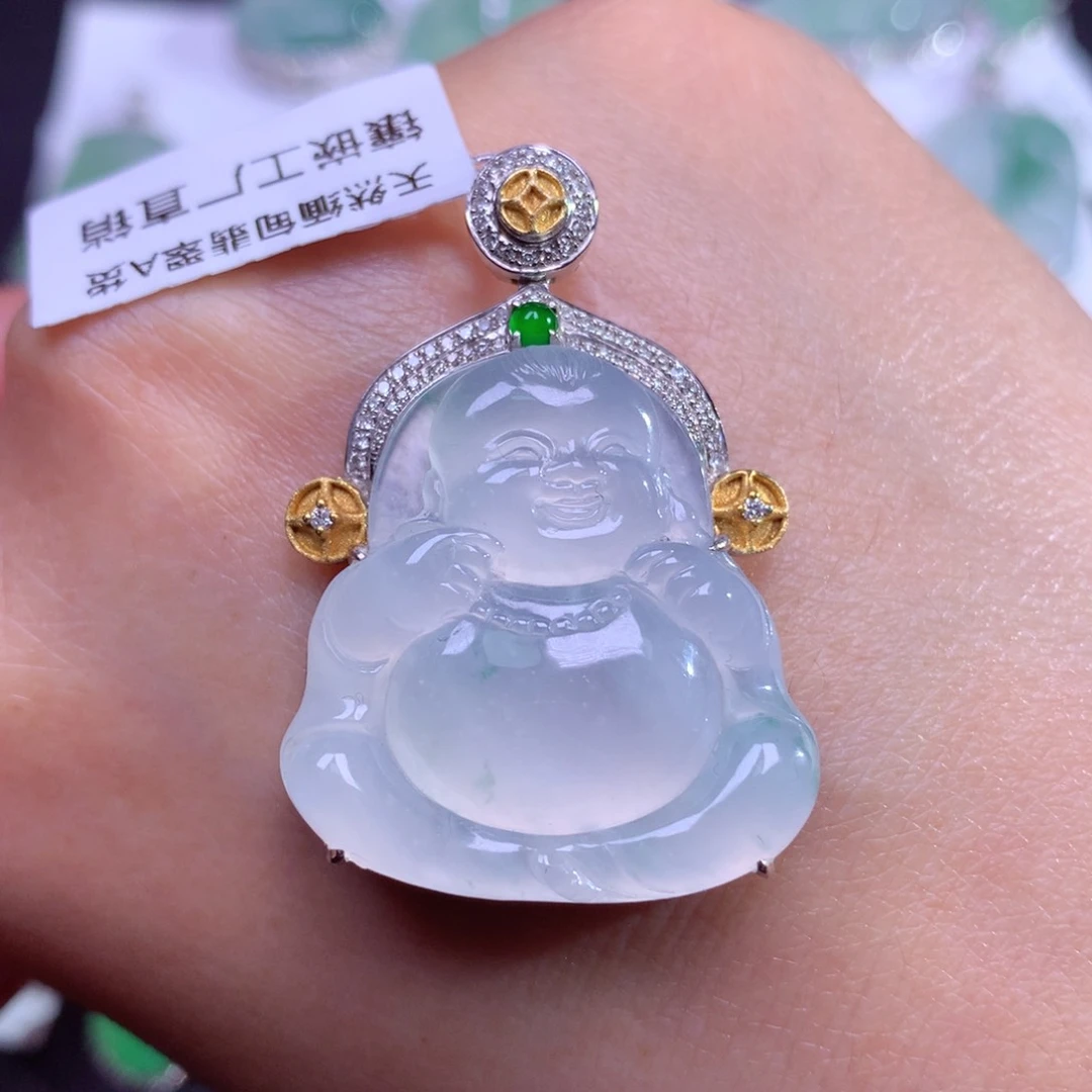 翡翠颈饰18K金镶嵌老坑种白冰飘花起光童子吊坠