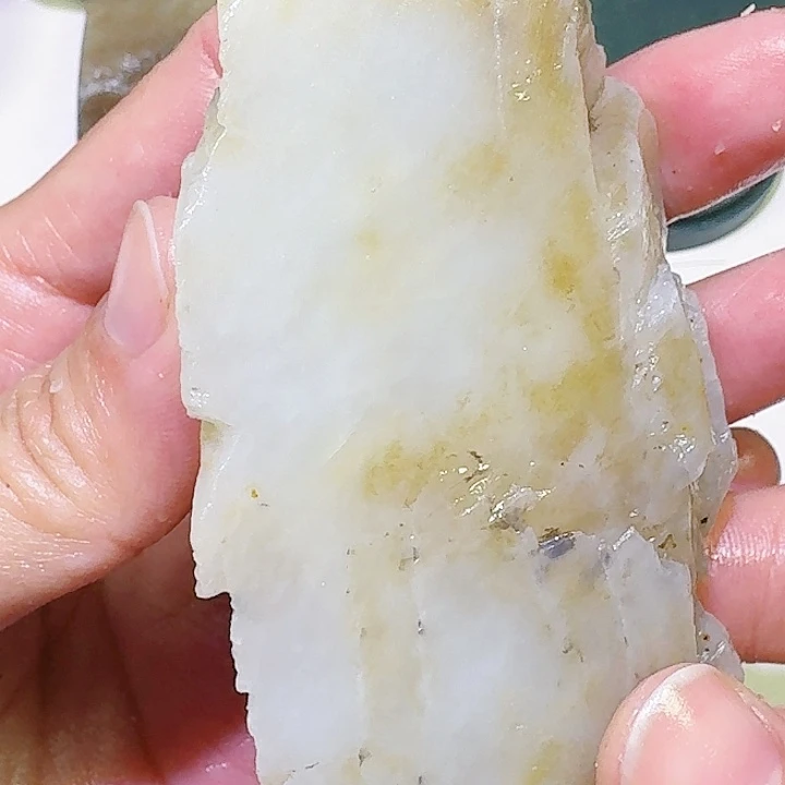 和田玉未镶嵌车挂