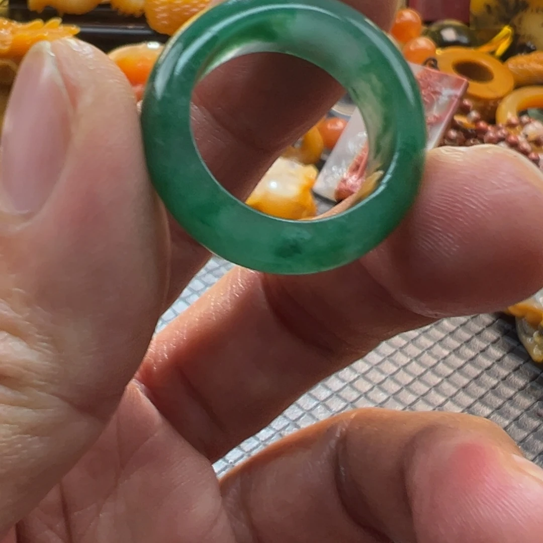石英质玉未镶嵌颈饰
