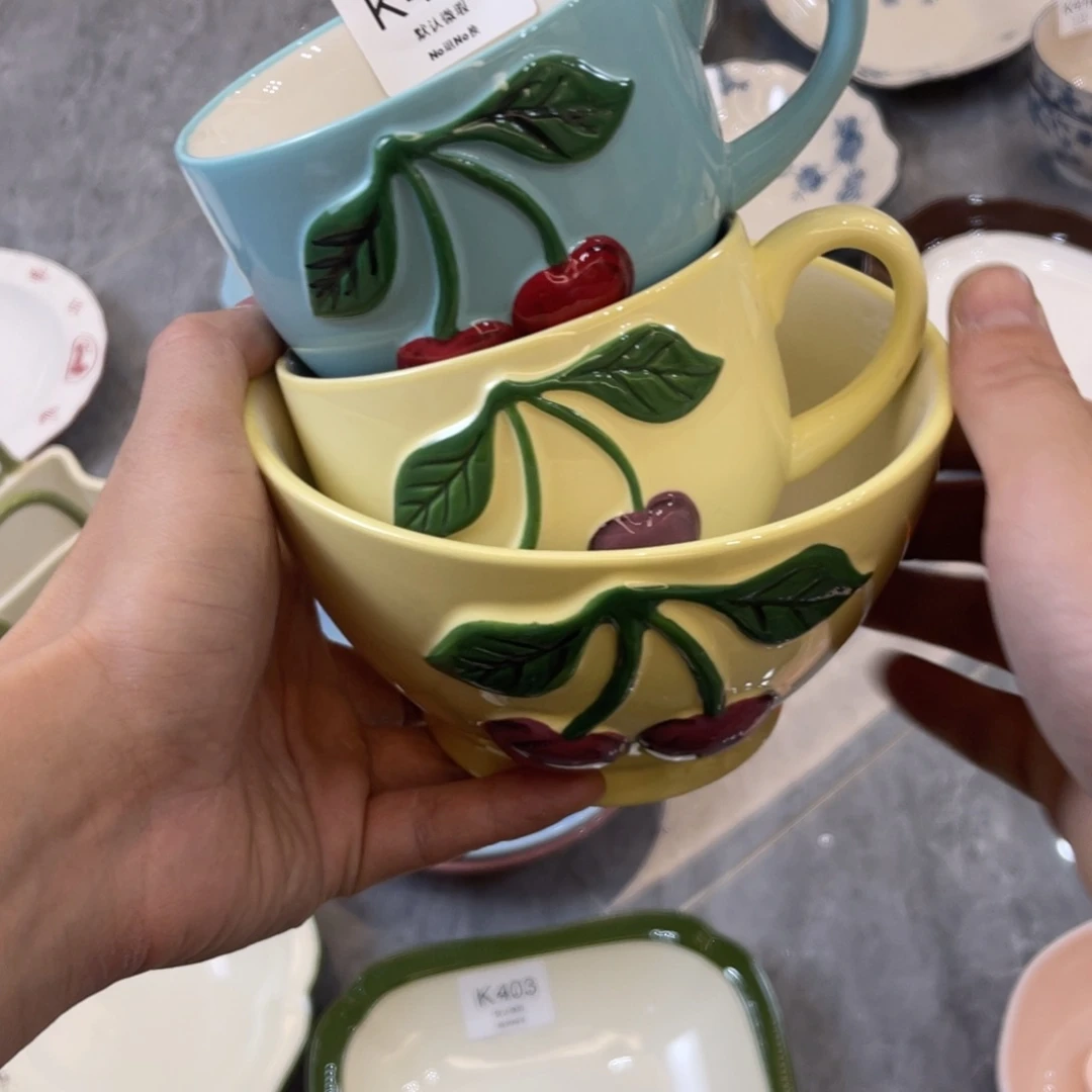 陶瓷微瑕餐具介意勿拍，满18飞！4个