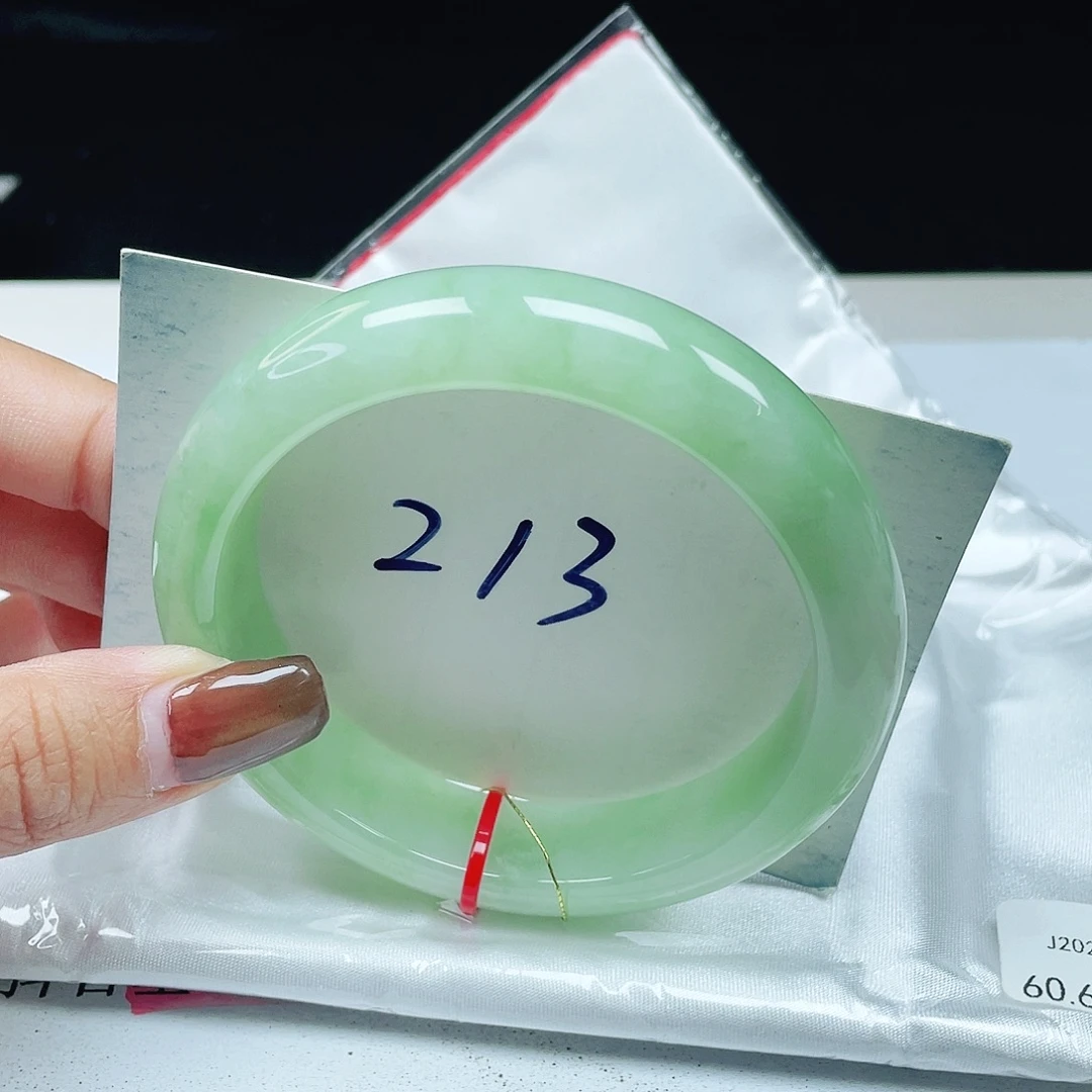 翡翠未镶嵌手镯 正圈60+