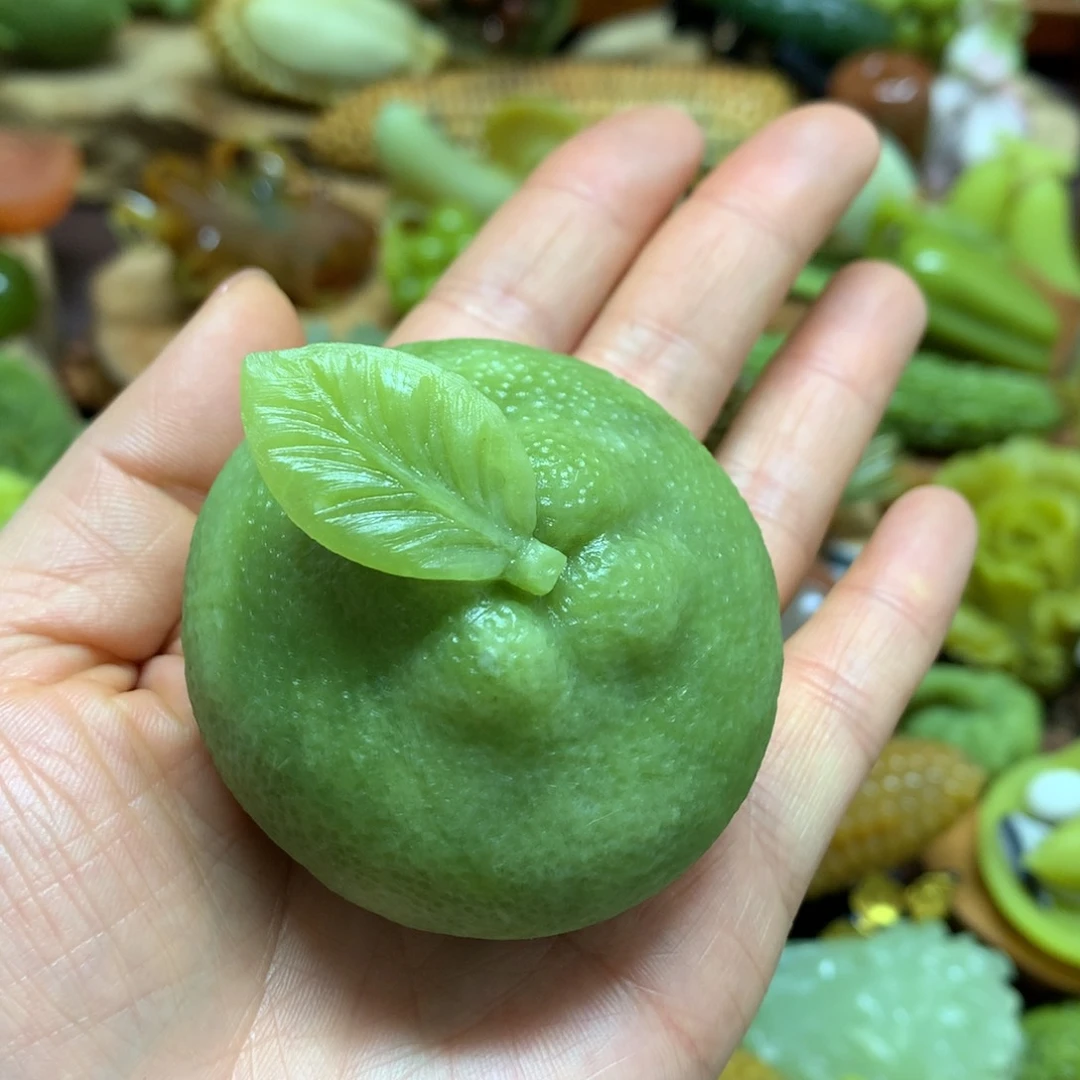 未镶嵌蛇纹石玉手把风*