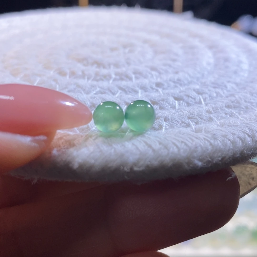 翡翠未镶嵌吊坠(不含链)翡翠冰翠绿小圆珠