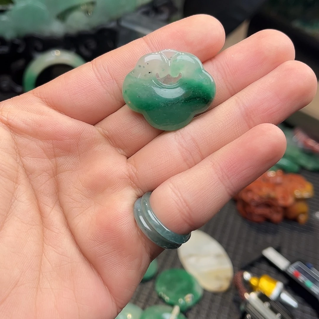 石英质玉（非洲翠）未镶嵌手链