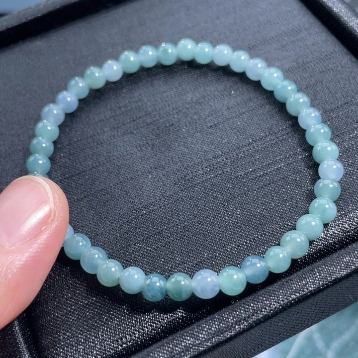翡翠未镶嵌手链多样性发