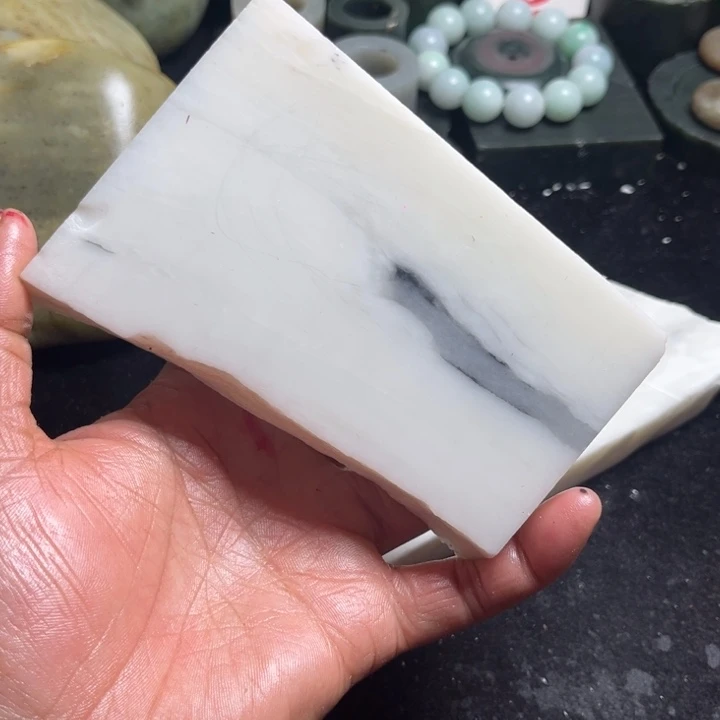 和田玉（糖玉）未镶嵌珠宝奇石