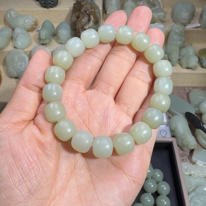 和田玉吊坠(不含链)未镶嵌闲**步