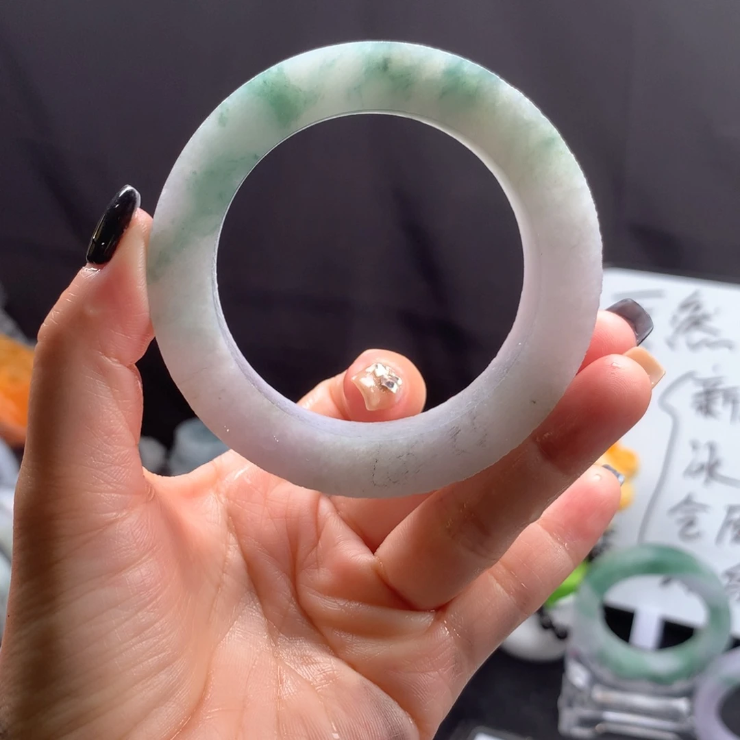 定制翡翠未镶嵌手镯