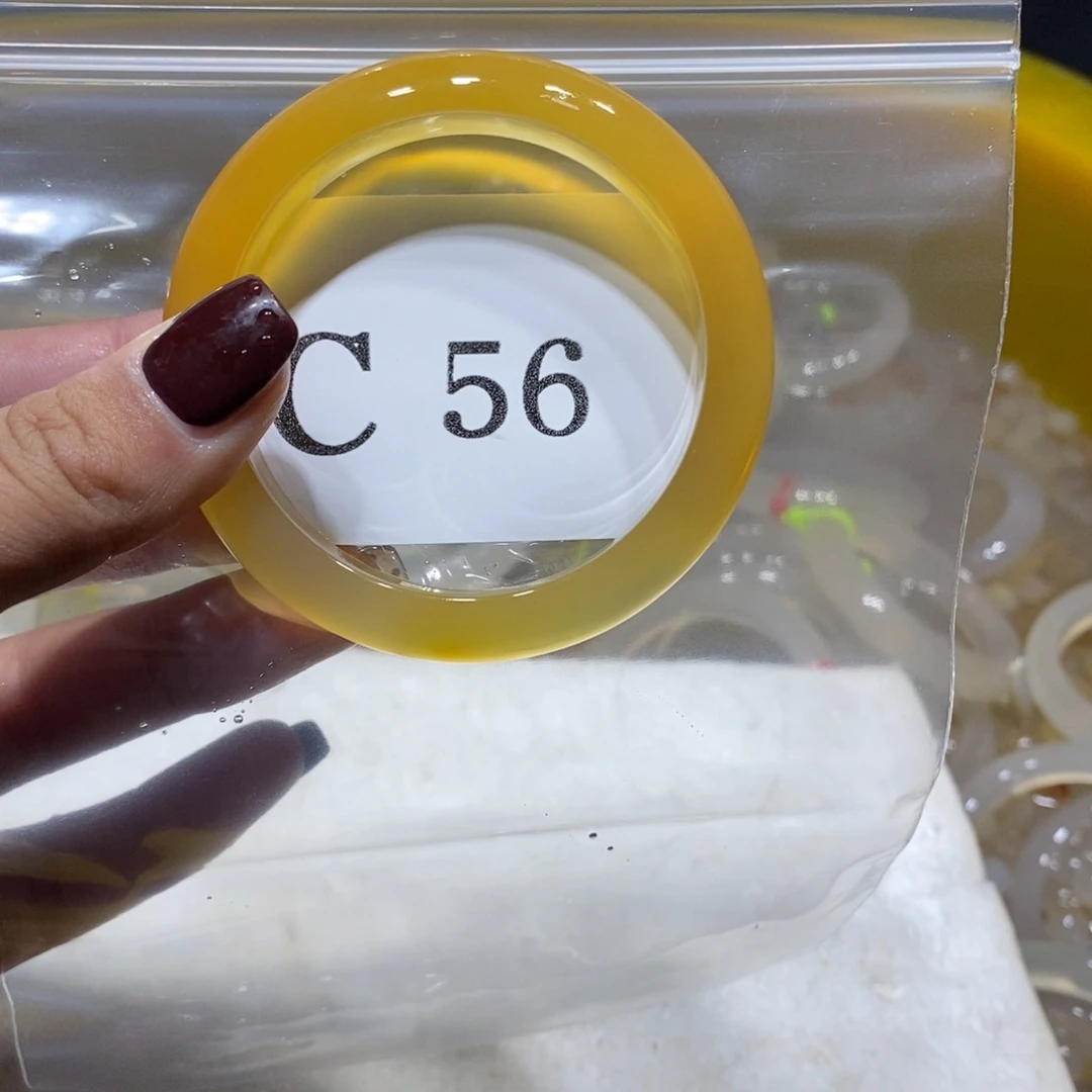 你***塞玛瑙/玉髓未镶嵌手镯