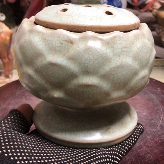 瓷陶瓷的设计师是一个