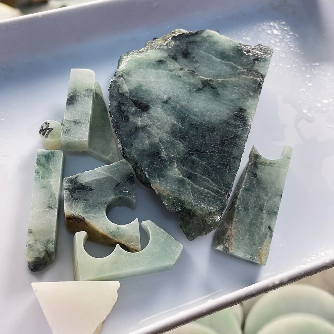 裸石翡翠180000000