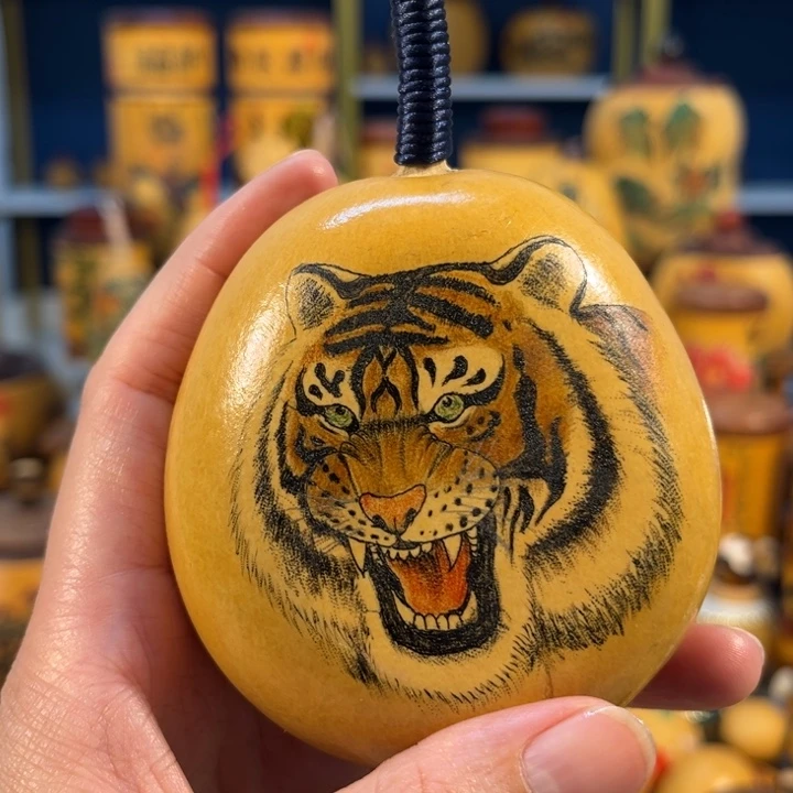 大叶紫檀（黑酸枝木类）狂*