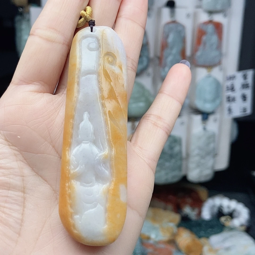 翡翠颈饰未镶嵌翡翠