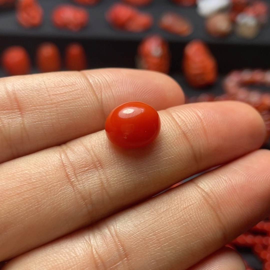 南红玛瑙未镶嵌戒面0.9g大水沟原矿柿子红戒面0.9g