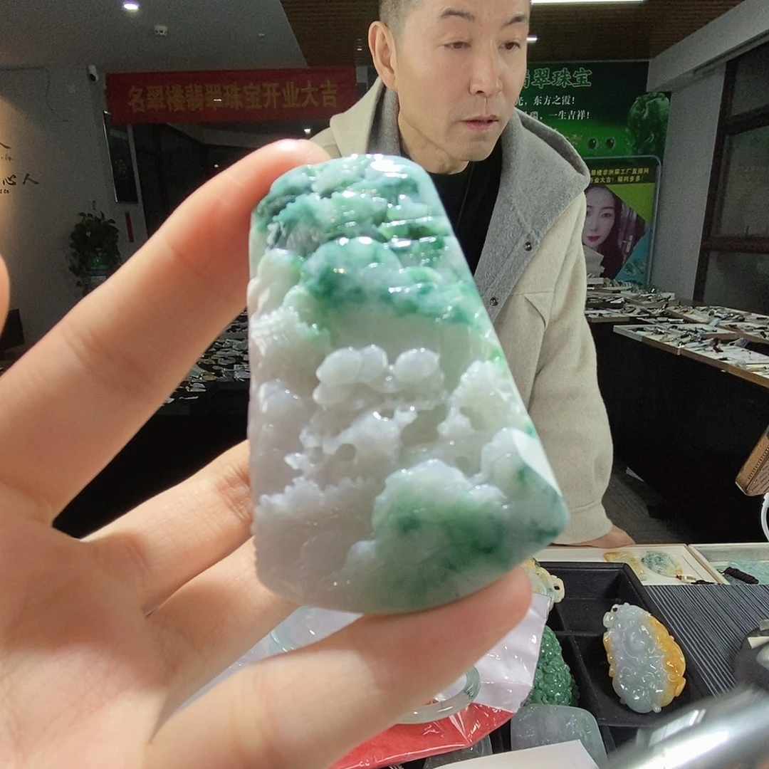 翡翠未镶嵌颈饰翡翠