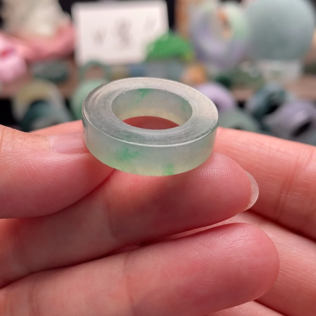 定制翡翠未镶嵌戒指