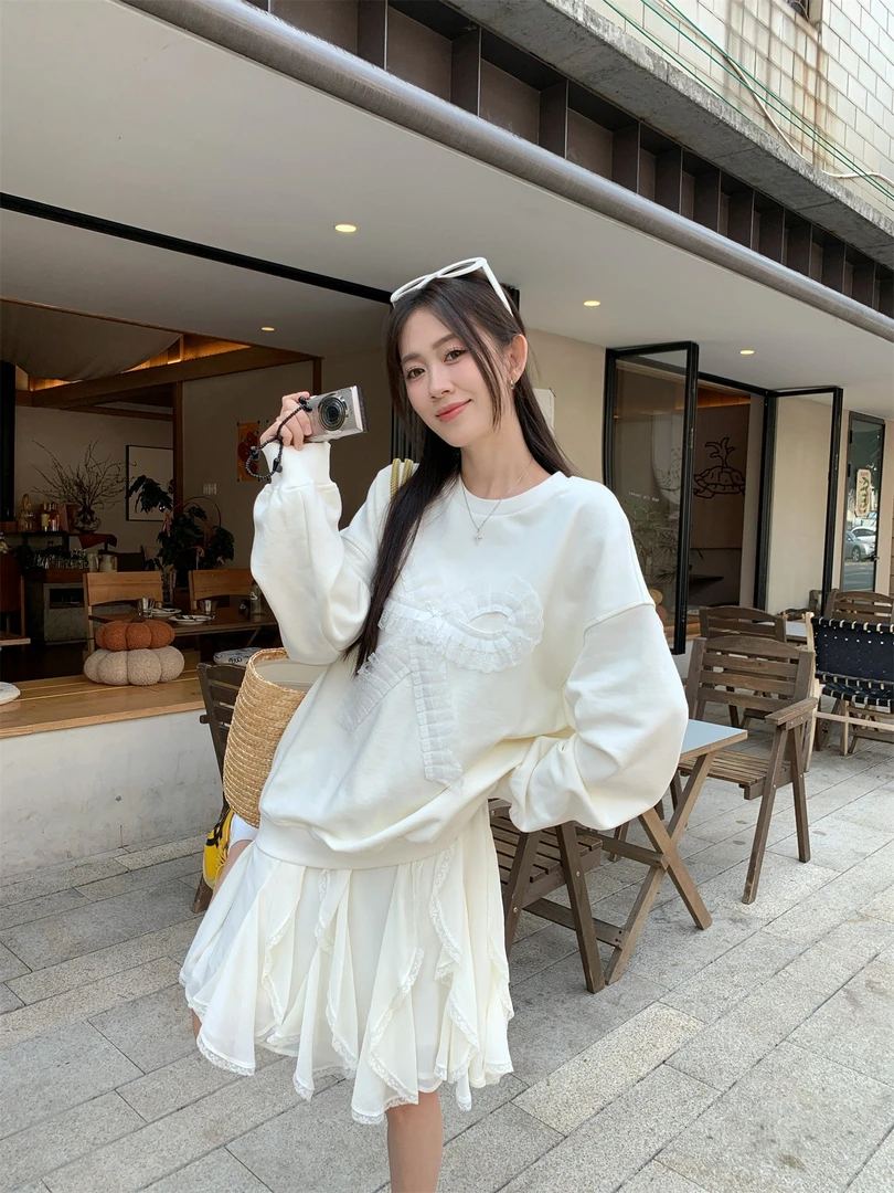 重工荷叶边蕾丝拼接短吊带连衣裙+圆领长袖卫衣2025早秋甜美套装