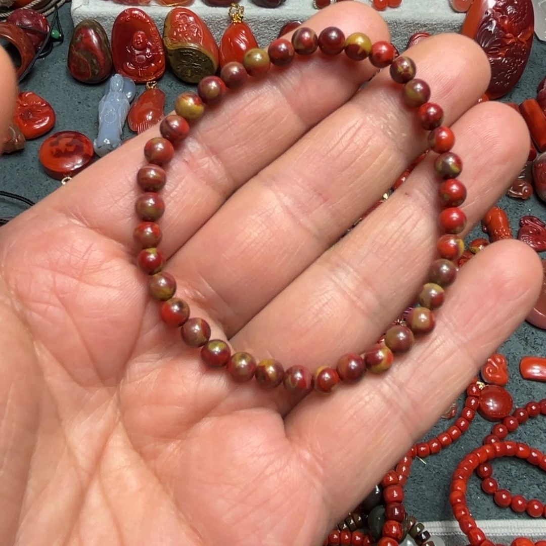 用***9南红玛瑙未镶嵌颈饰