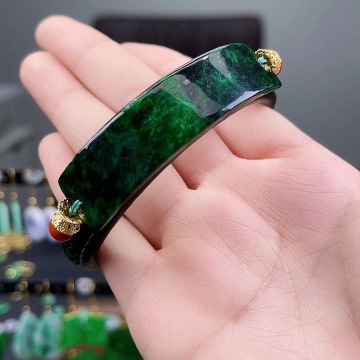 翡翠耳饰未镶嵌饰品