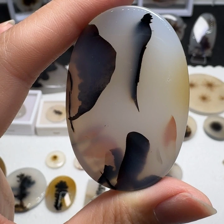 玛瑙/玉髓未镶嵌珠宝奇石