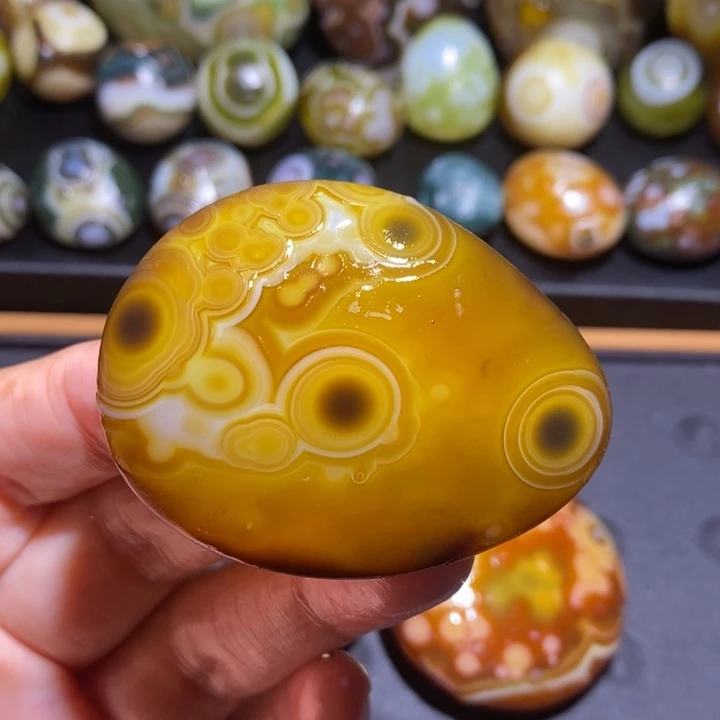 未镶嵌玛瑙/玉髓珠宝半成品144