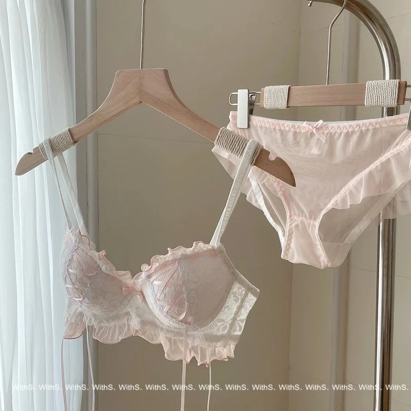 少女日系~浪漫纯欲蕾丝内衣小胸聚拢无钢圈文胸罩套装