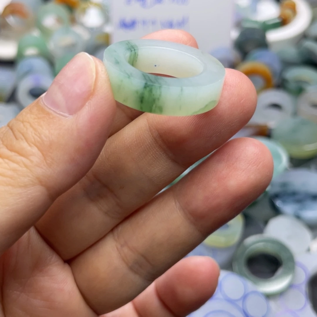 【闪购商品】未镶嵌定制翡翠@**某天然翡翠