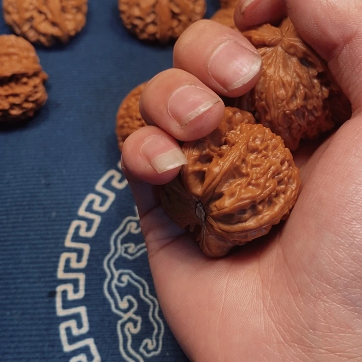 龍***、桃核吊坠42全品白狮子