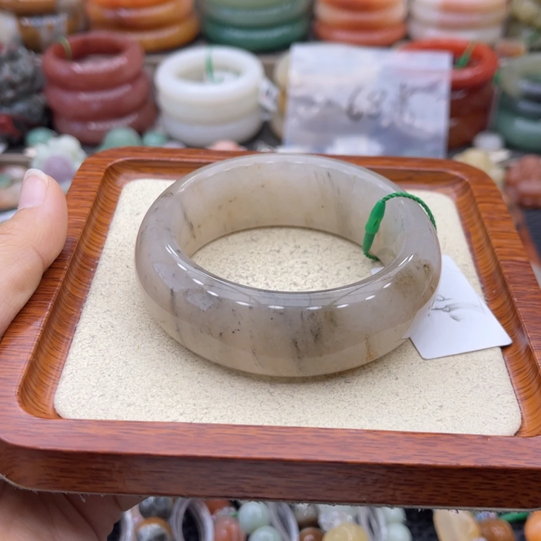 石英质玉未镶嵌手镯