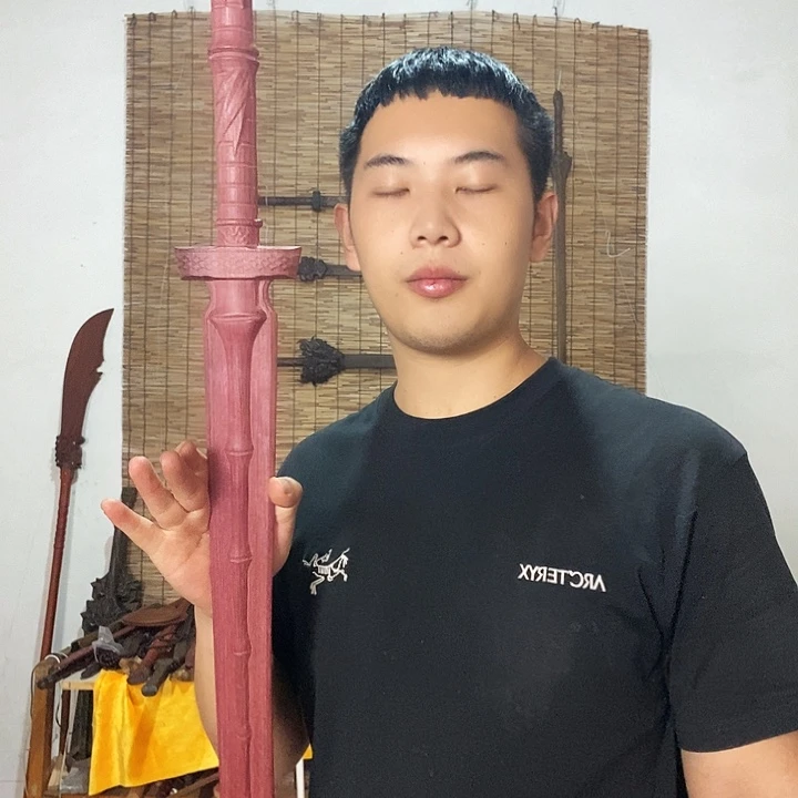 轻***上紫檀木类成套家具两个十级