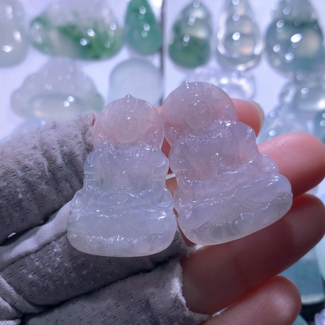 翡翠未镶嵌颈饰一对