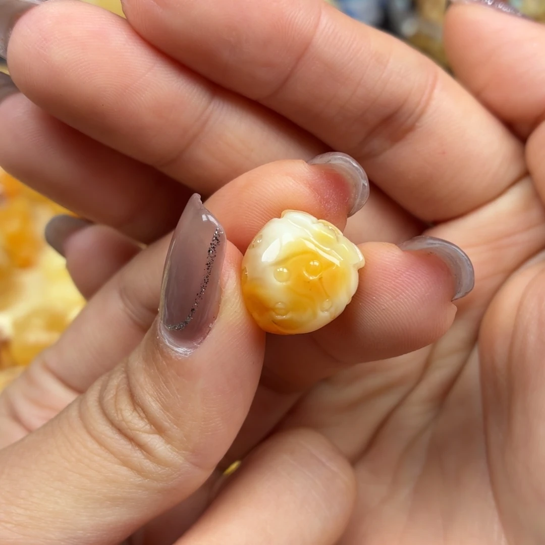 裸石琥珀未镶嵌蜜蜡