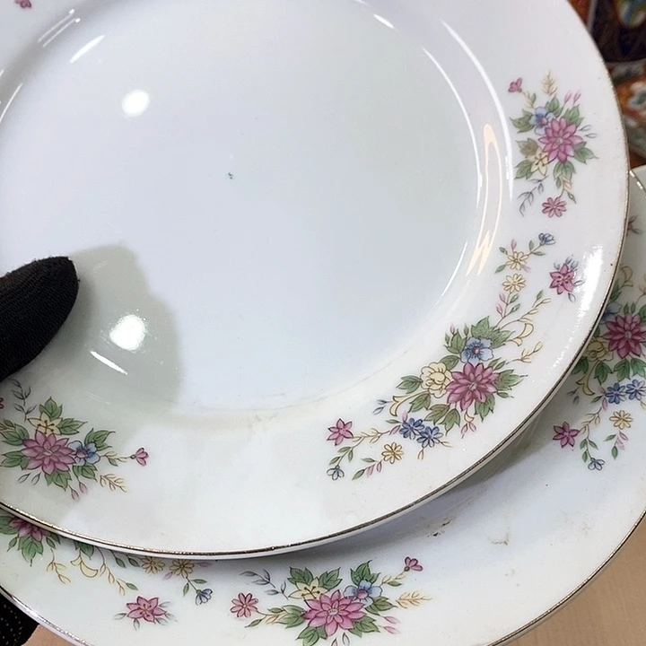 瓷片秋*?哈哈哈哈哈哈哈哈