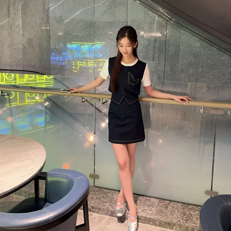 珩绣设计感假两件韩版收腰短袖上衣裙子两件套LL-7758