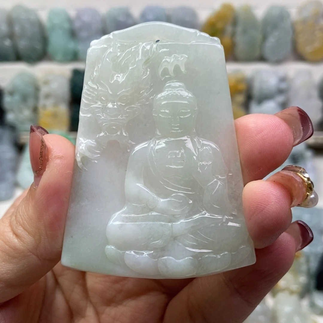 翡翠吊坠(赠链)未镶嵌