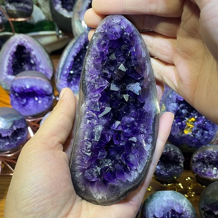 天***痕紫晶未镶嵌大型摆件（非配饰）