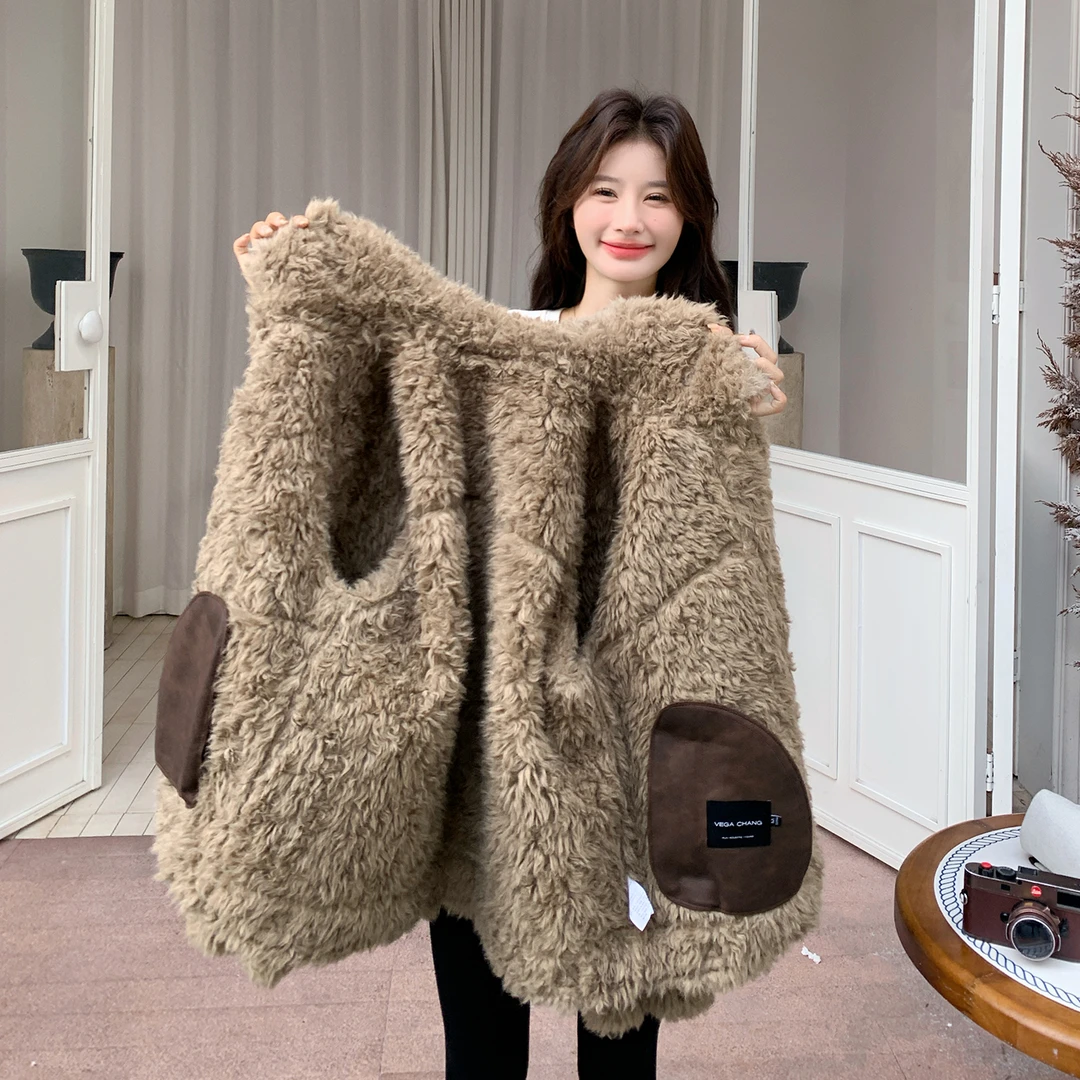 咖色翻领皮毛一体羊羔毛外套女秋冬2025新款小个子酷飒风时髦外套