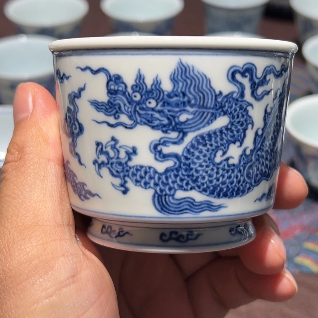 陶精品青花明龙纹龙天杯口径约7厘米