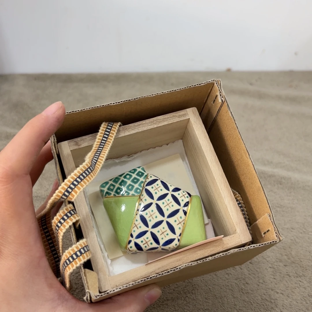瓷片非常好看漂亮的物品