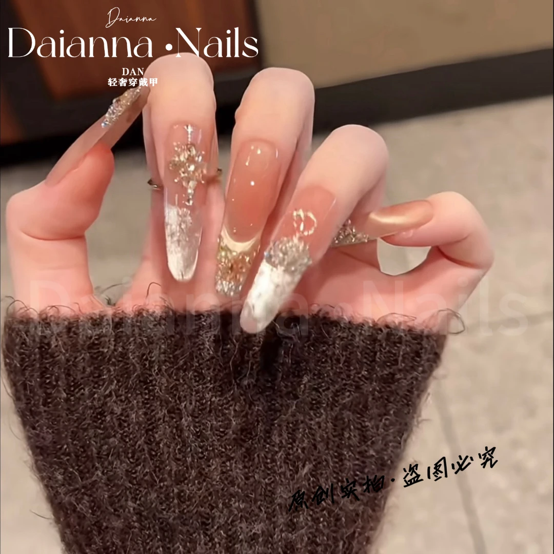 纯手工穿戴冰透氛围感法式爱心爆闪猫眼显白气质穿戴甲氛围女神