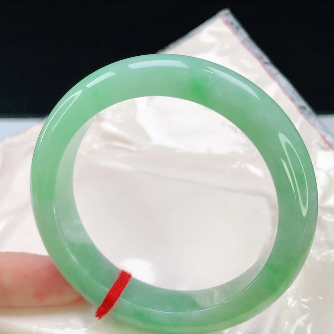 翡翠未镶嵌手镯52.5圈口