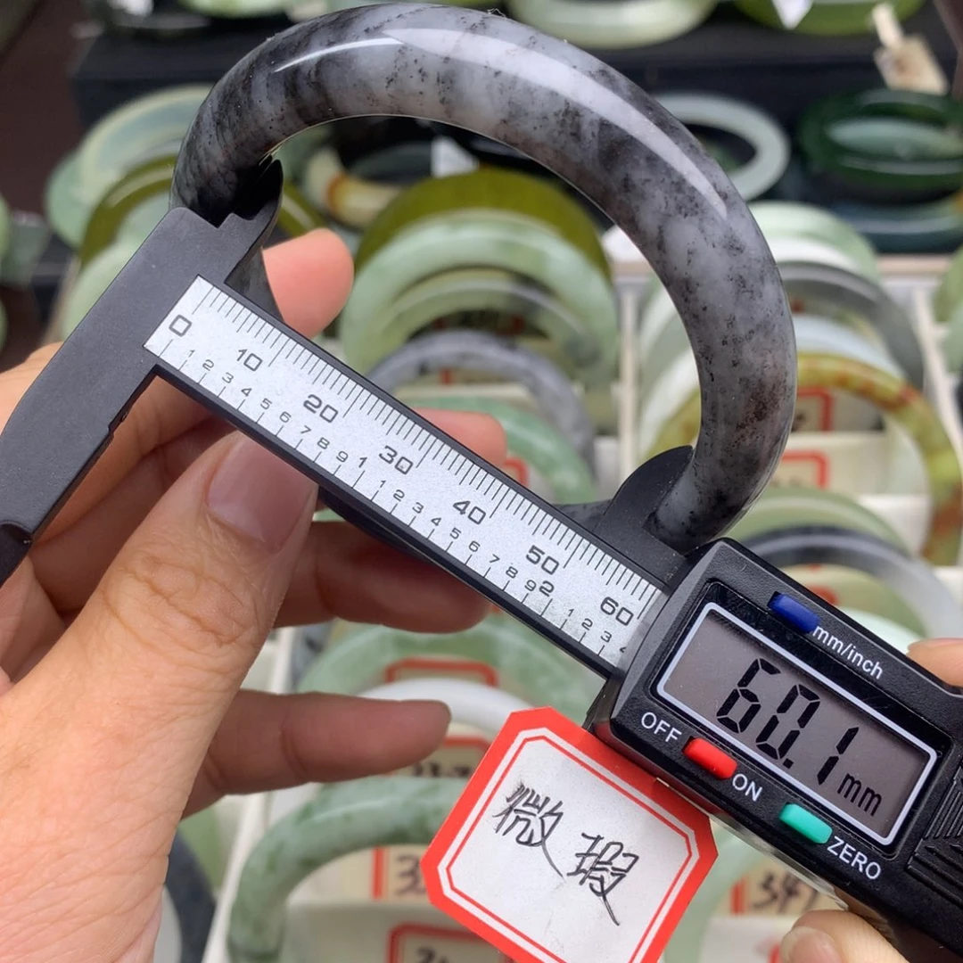 蛇纹石玉未镶嵌手镯324