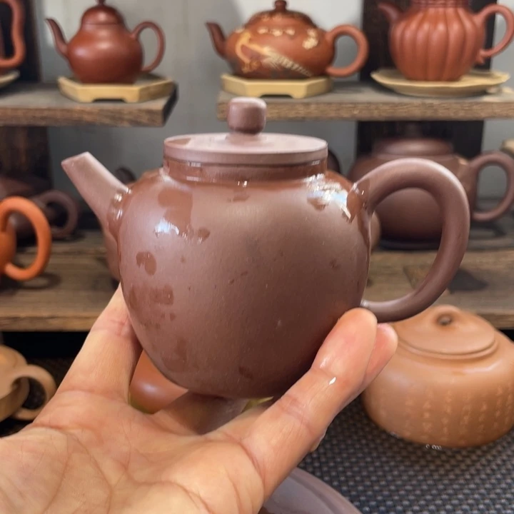 曹***)紫砂茶壶这种天气出门就是