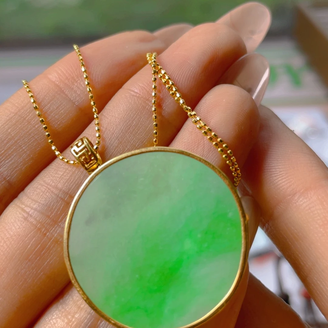 翡翠18K金镶嵌颈饰紫**来翡翠赠银链中