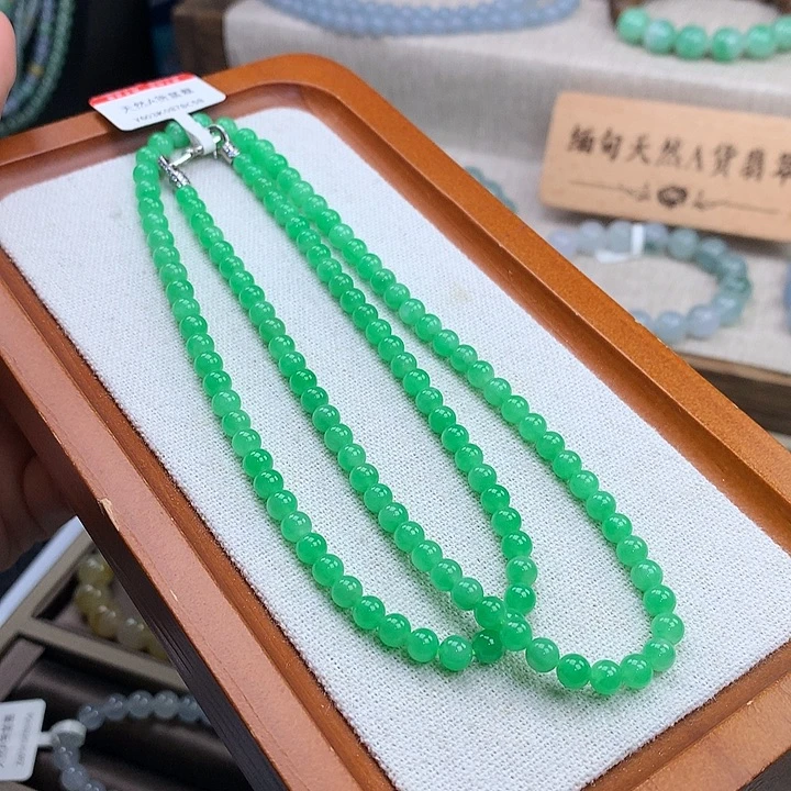 翡翠合金手链甜美深果绿长项链，120颗，大漏