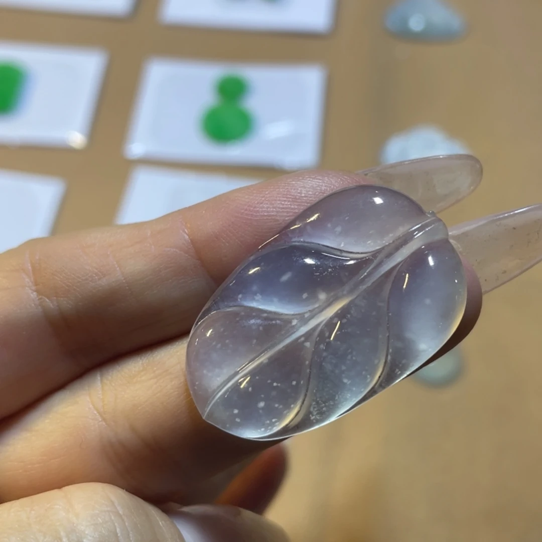 颈饰未镶嵌翡翠叶子