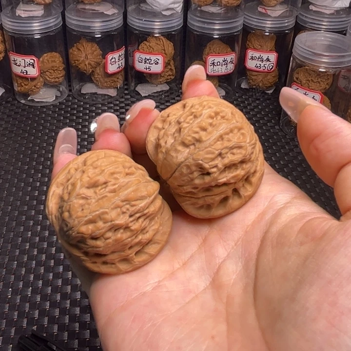乐***e文玩核桃吊坠铁锤全品