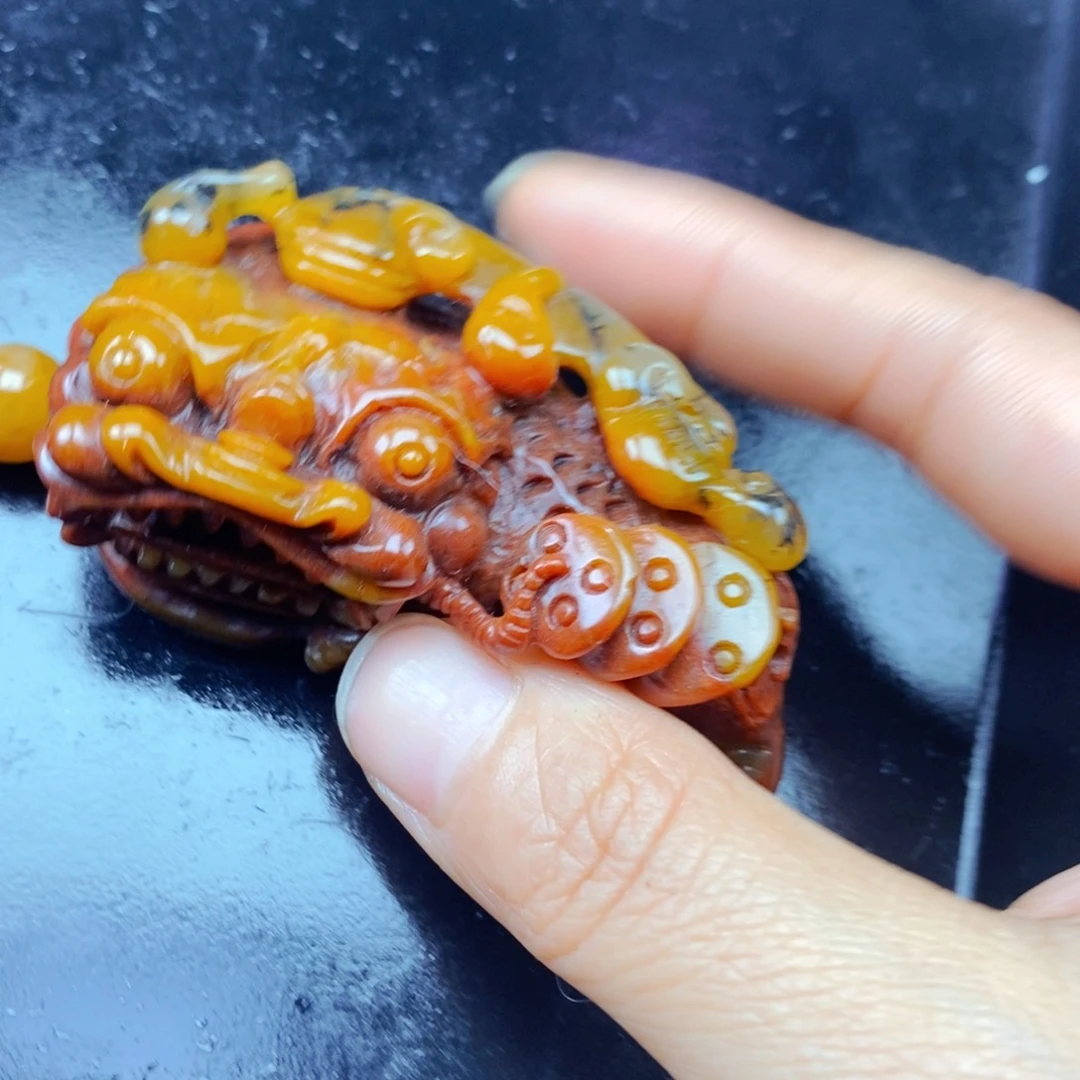 石英质玉（黄龙玉）未镶嵌吊坠(不含链)