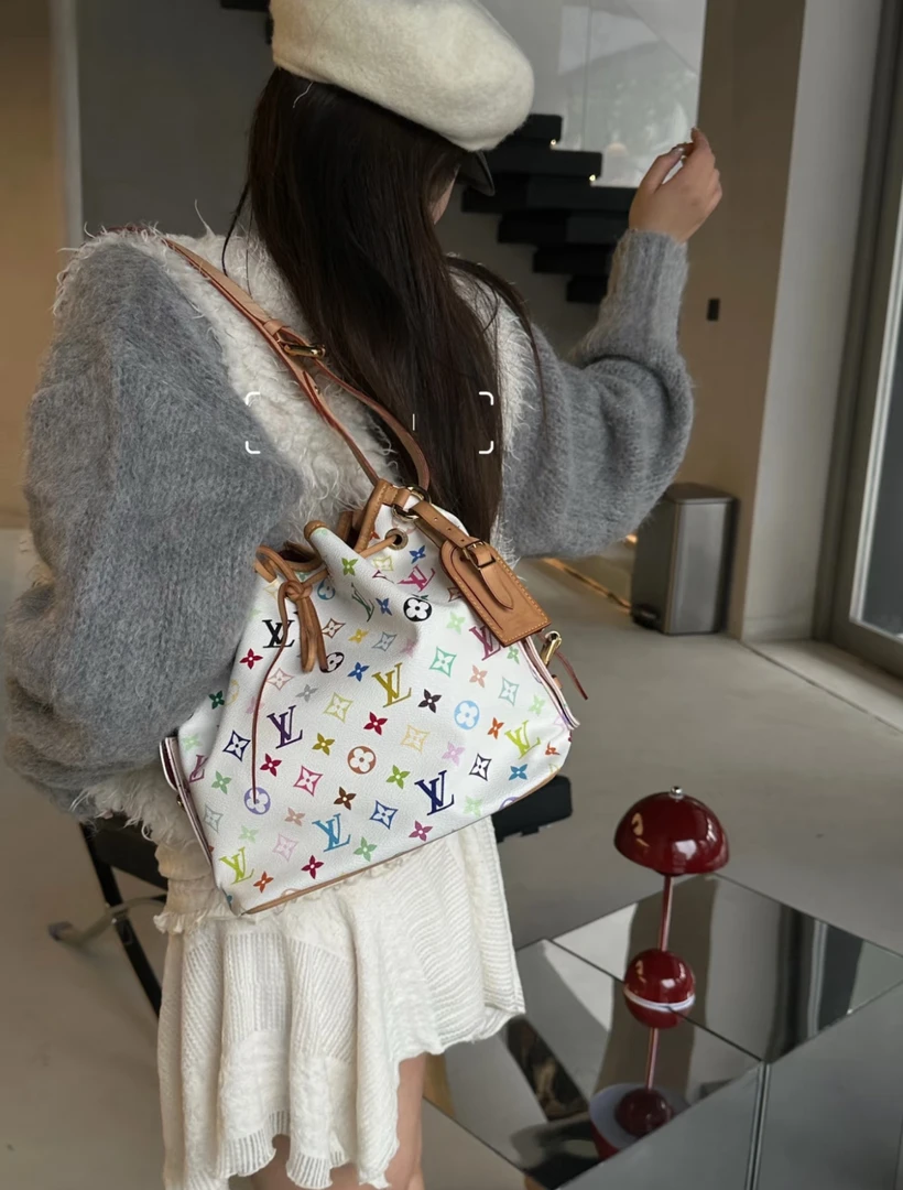 95新 LouisVuitton/路易威登 白三彩水桶单肩包